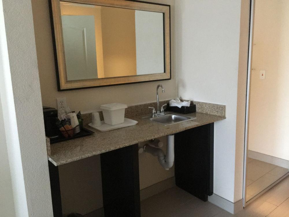 Red Roof Inn & Suites لونغفيو المظهر الخارجي الصورة