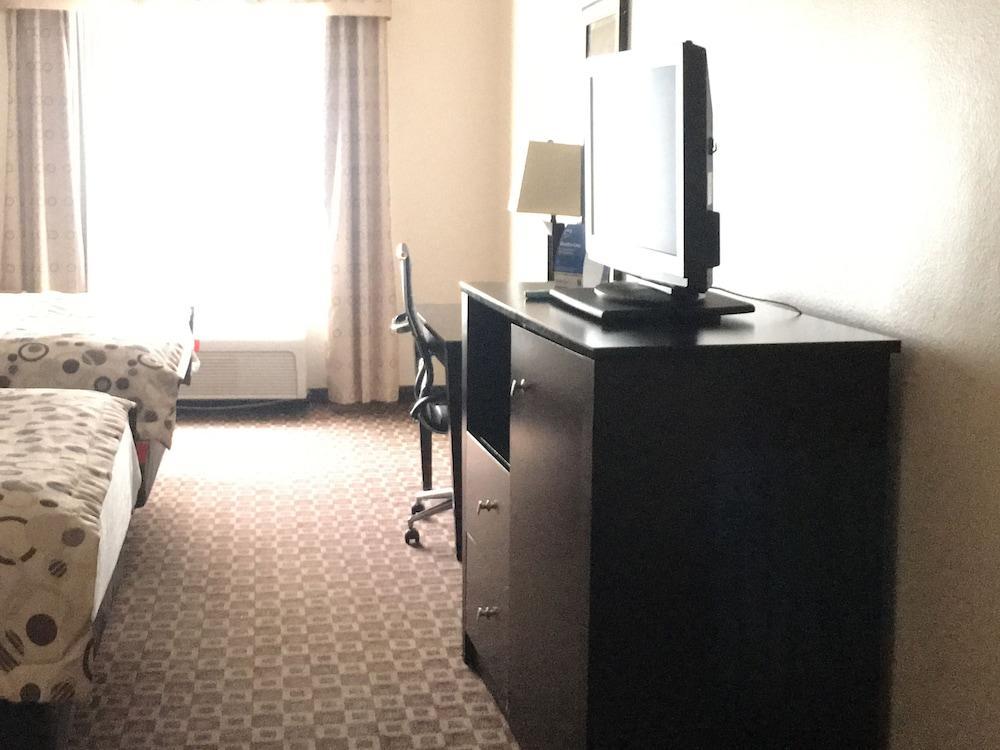 Red Roof Inn & Suites لونغفيو المظهر الخارجي الصورة