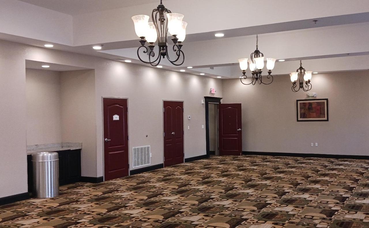 Red Roof Inn & Suites لونغفيو المظهر الخارجي الصورة