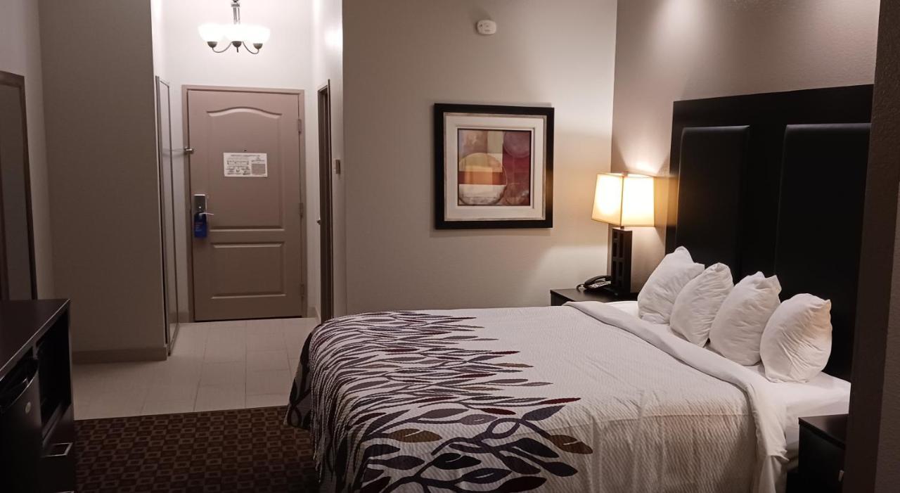 Red Roof Inn & Suites لونغفيو المظهر الخارجي الصورة
