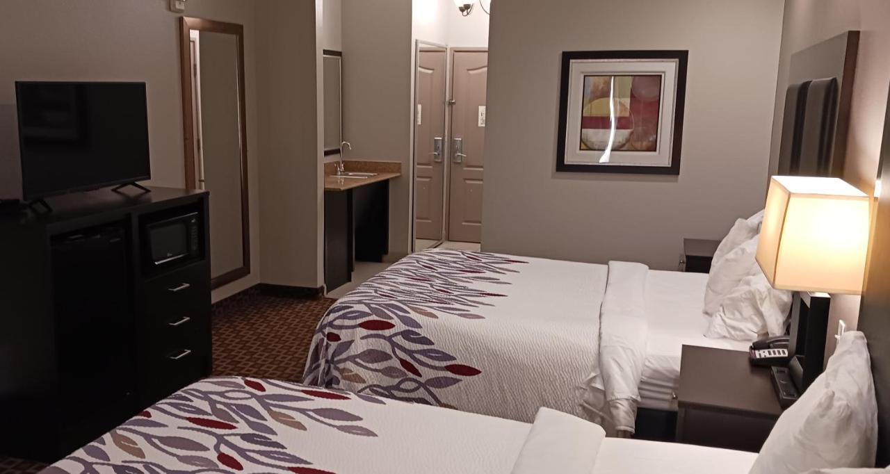 Red Roof Inn & Suites لونغفيو المظهر الخارجي الصورة