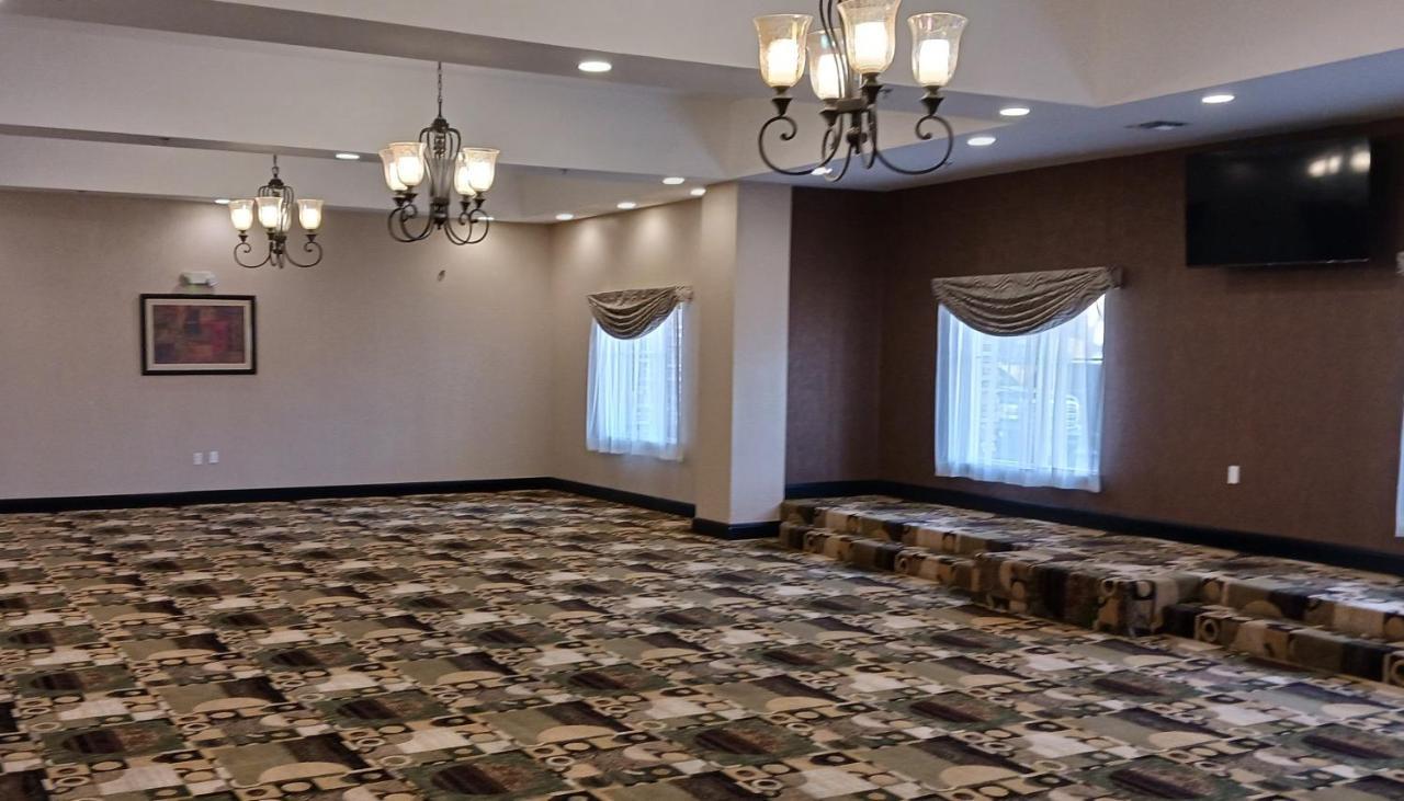 Red Roof Inn & Suites لونغفيو المظهر الخارجي الصورة