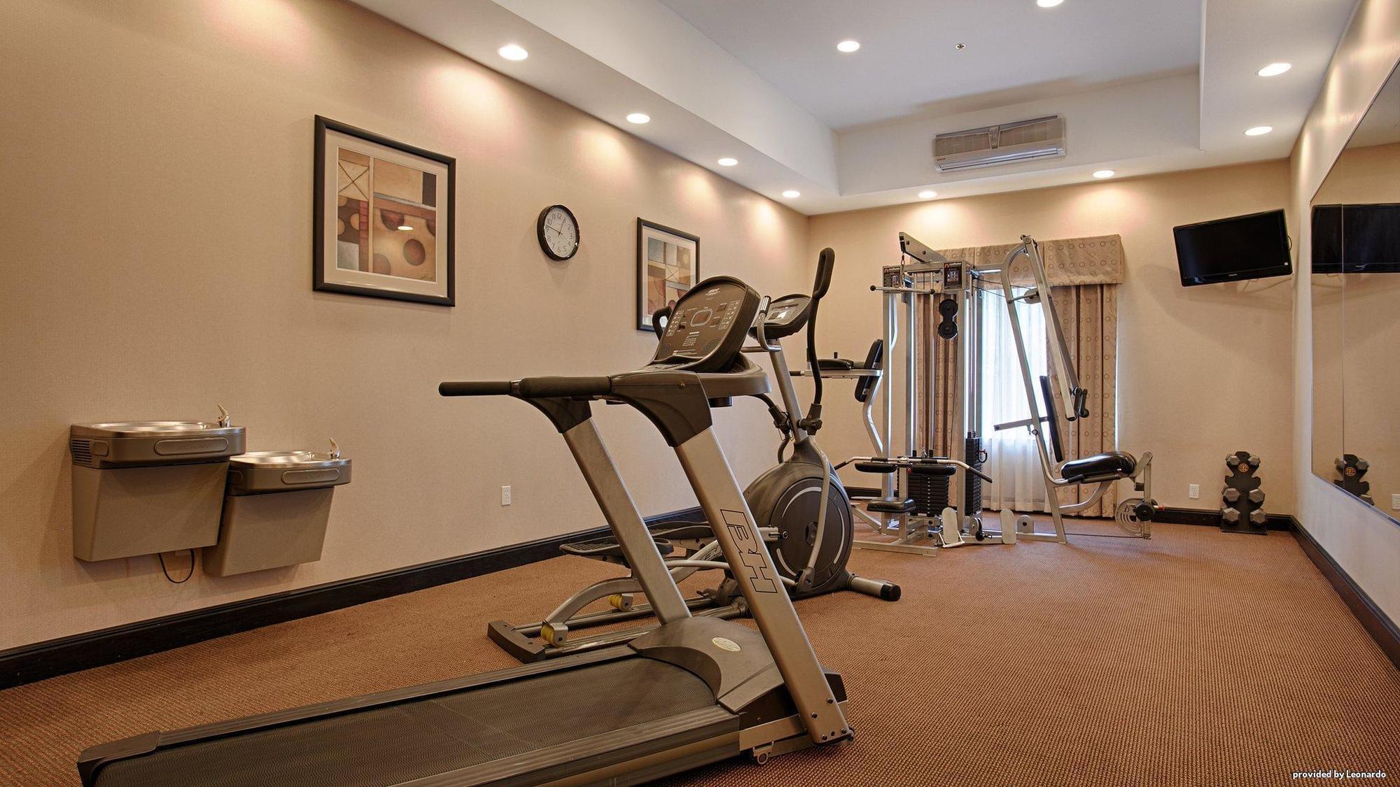 Red Roof Inn & Suites لونغفيو المظهر الخارجي الصورة