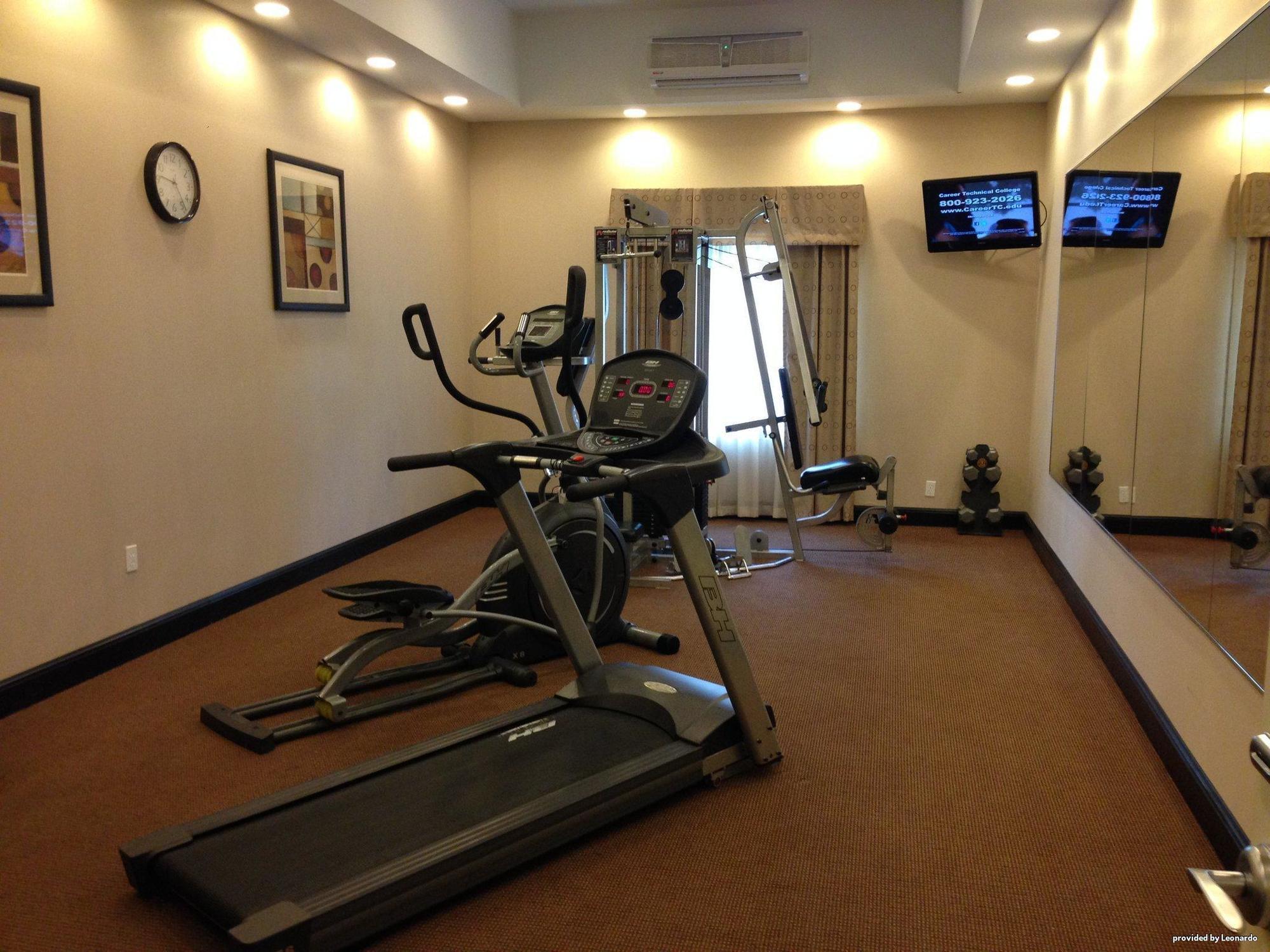 Red Roof Inn & Suites لونغفيو المظهر الخارجي الصورة