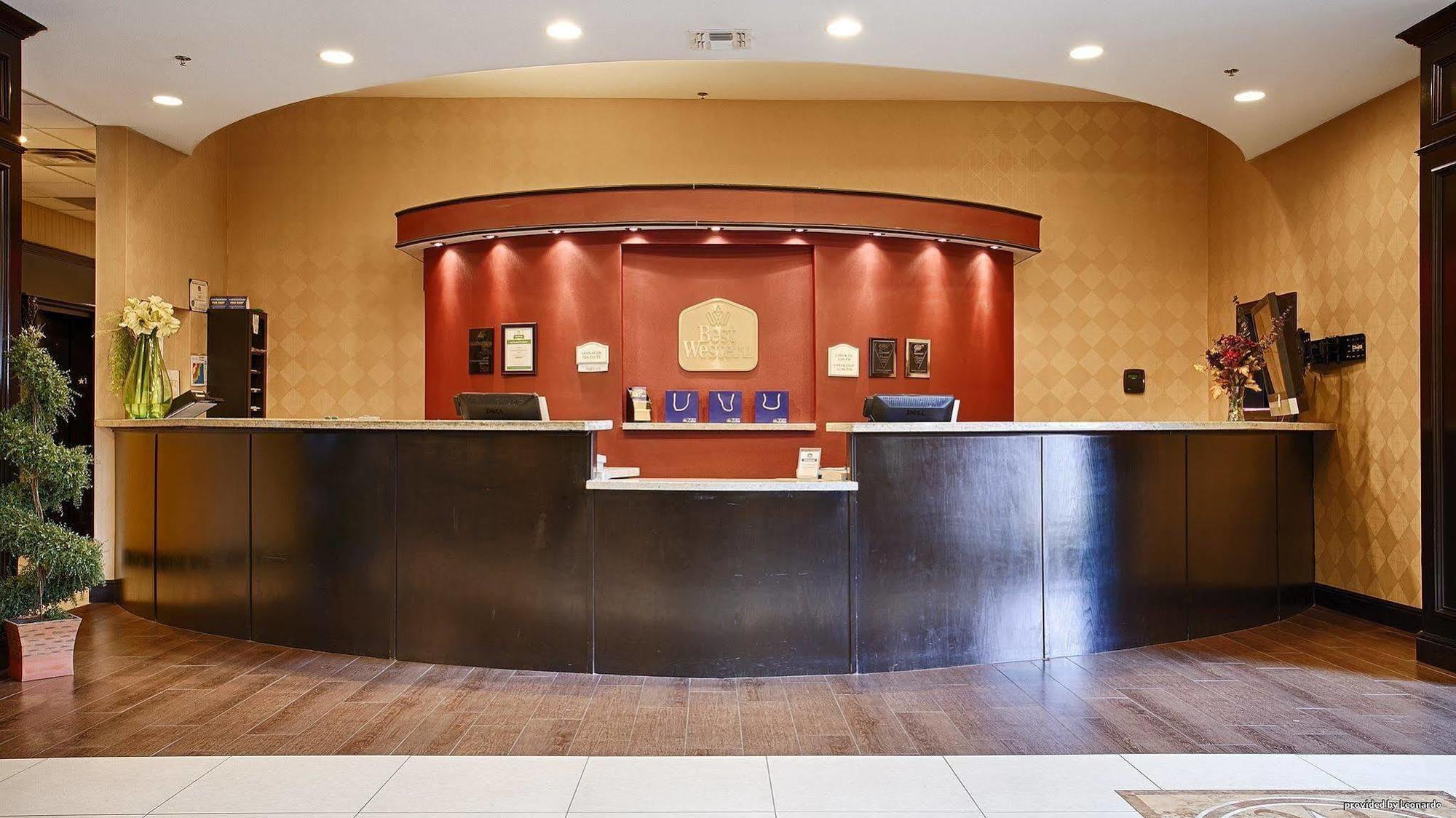 Red Roof Inn & Suites لونغفيو المظهر الخارجي الصورة
