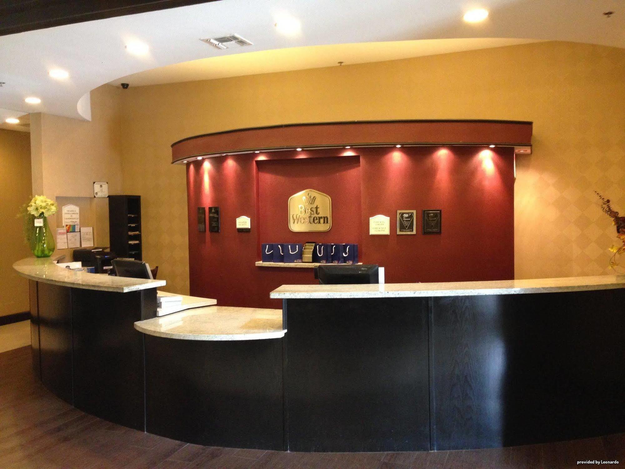 Red Roof Inn & Suites لونغفيو المظهر الخارجي الصورة